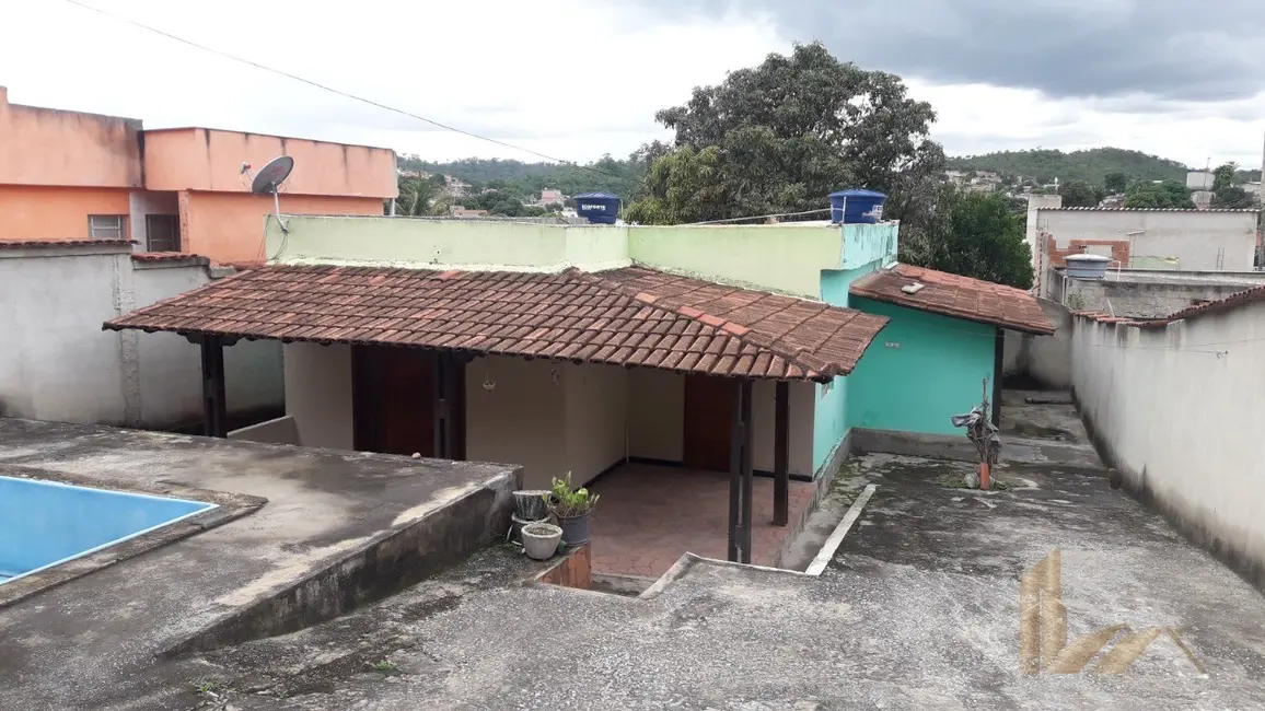 Casa com 4 quartos à venda, 360m2 em Santinho, Ribeirao Das Neves - MG - imagem 1 Foto 1 de Casa com 4 quartos à venda, 360m2 em Santinho, Ribeirao Das Neves - MG