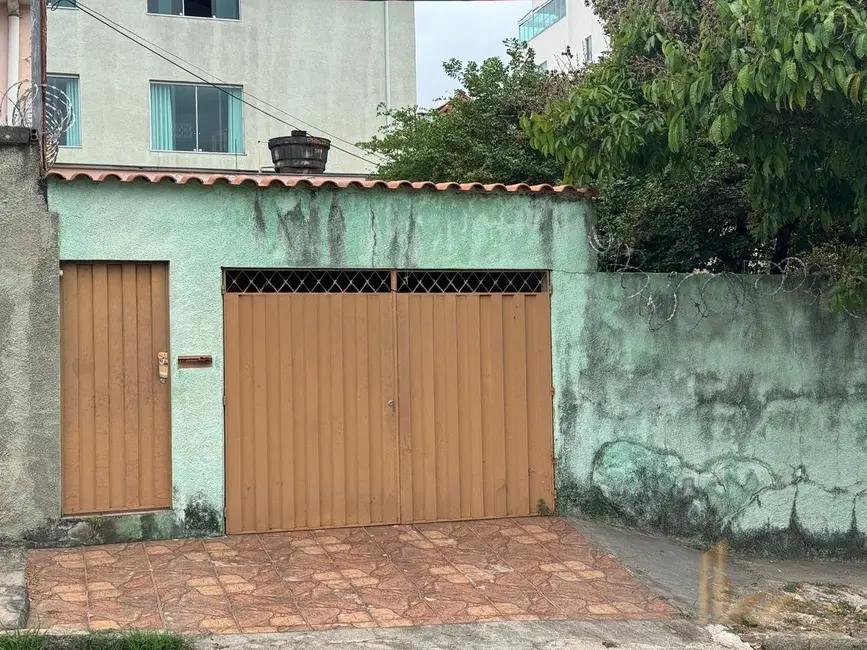 Casa com 2 quartos à venda, 180m2 em Santa Inês, Belo Horizonte - MG - imagem 1 Foto 1 de Casa com 2 quartos à venda, 180m2 em Santa Inês, Belo Horizonte - MG