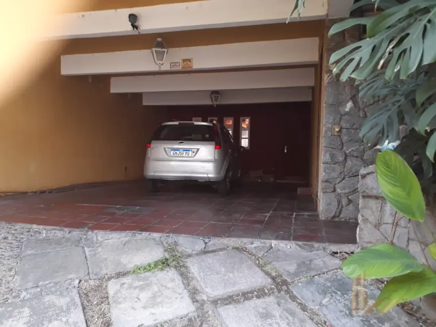 Casa com 4 quartos à venda, 350m2 em Serra, Belo Horizonte - MG - imagem 2 Foto 2 de Casa com 4 quartos à venda, 350m2 em Serra, Belo Horizonte - MG