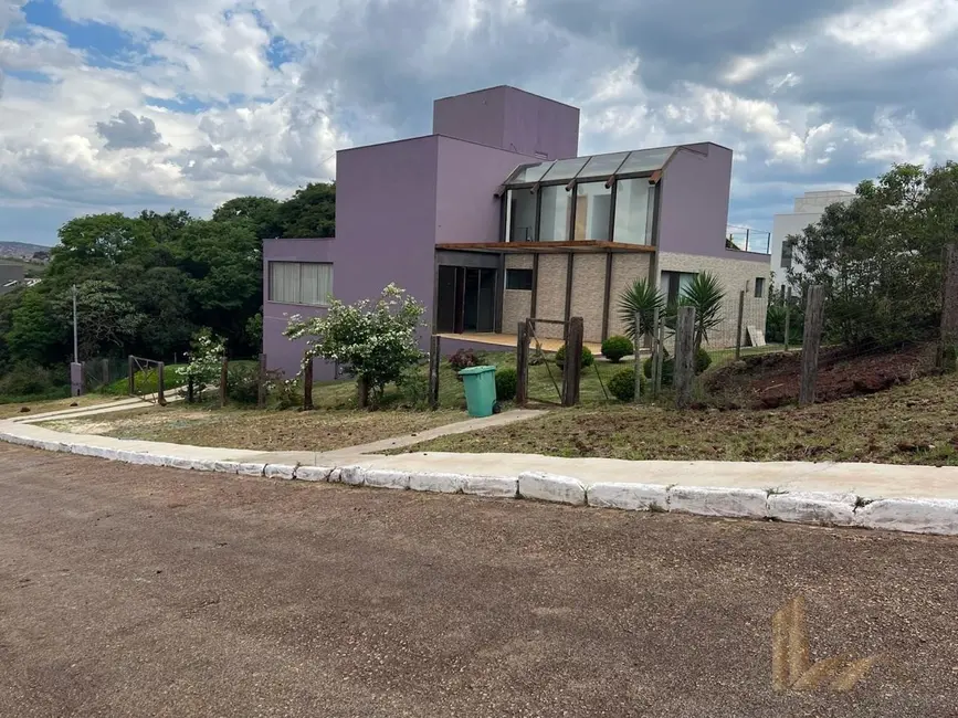 Foto 1 de Casa de Condomínio com 5 quartos à venda, 345m2 em Balneário Água Limpa, Nova Lima - MG