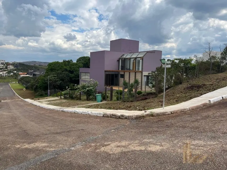 Foto 3 de Casa de Condomínio com 5 quartos à venda, 345m2 em Balneário Água Limpa, Nova Lima - MG