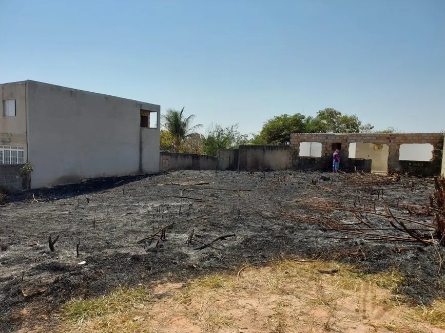 Foto 7 de Terreno / Lote à venda, 400m2 em Vespasiano - MG