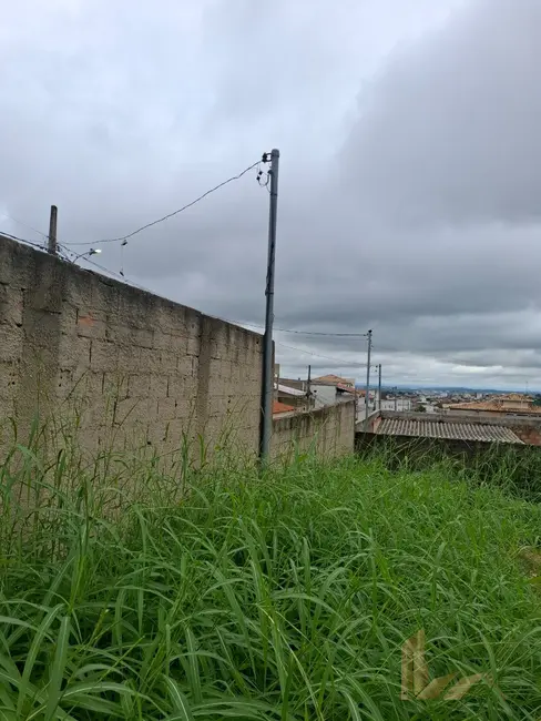 Foto 4 de Terreno / Lote à venda, 400m2 em Vespasiano - MG