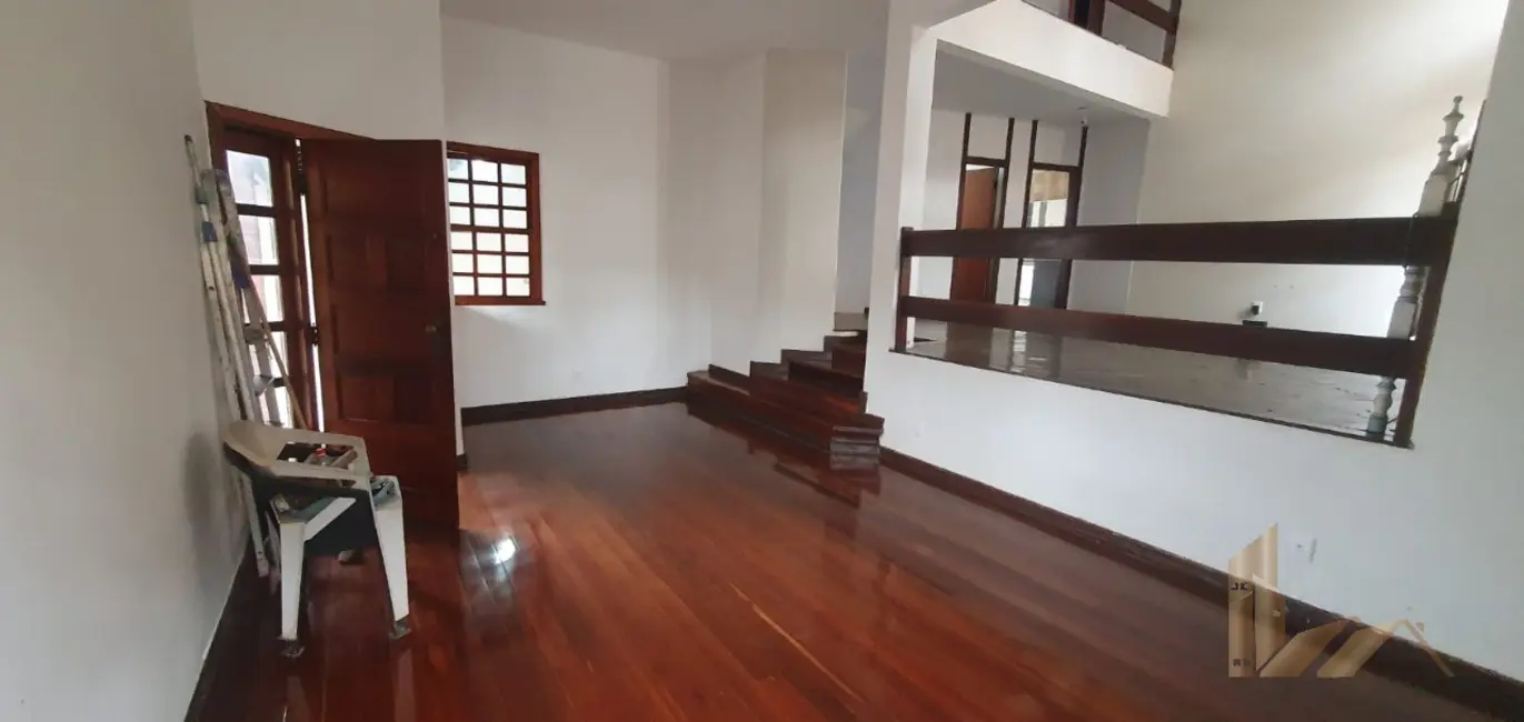 Casa com 5 quartos à venda, 371m2 em Planalto, Belo Horizonte - MG - imagem 1 Foto 1 de Casa com 5 quartos à venda, 371m2 em Planalto, Belo Horizonte - MG