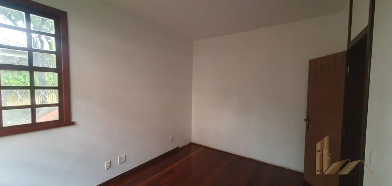 Casa com 5 quartos à venda, 371m2 em Planalto, Belo Horizonte - MG - imagem 8 Foto 8 de Casa com 5 quartos à venda, 371m2 em Planalto, Belo Horizonte - MG