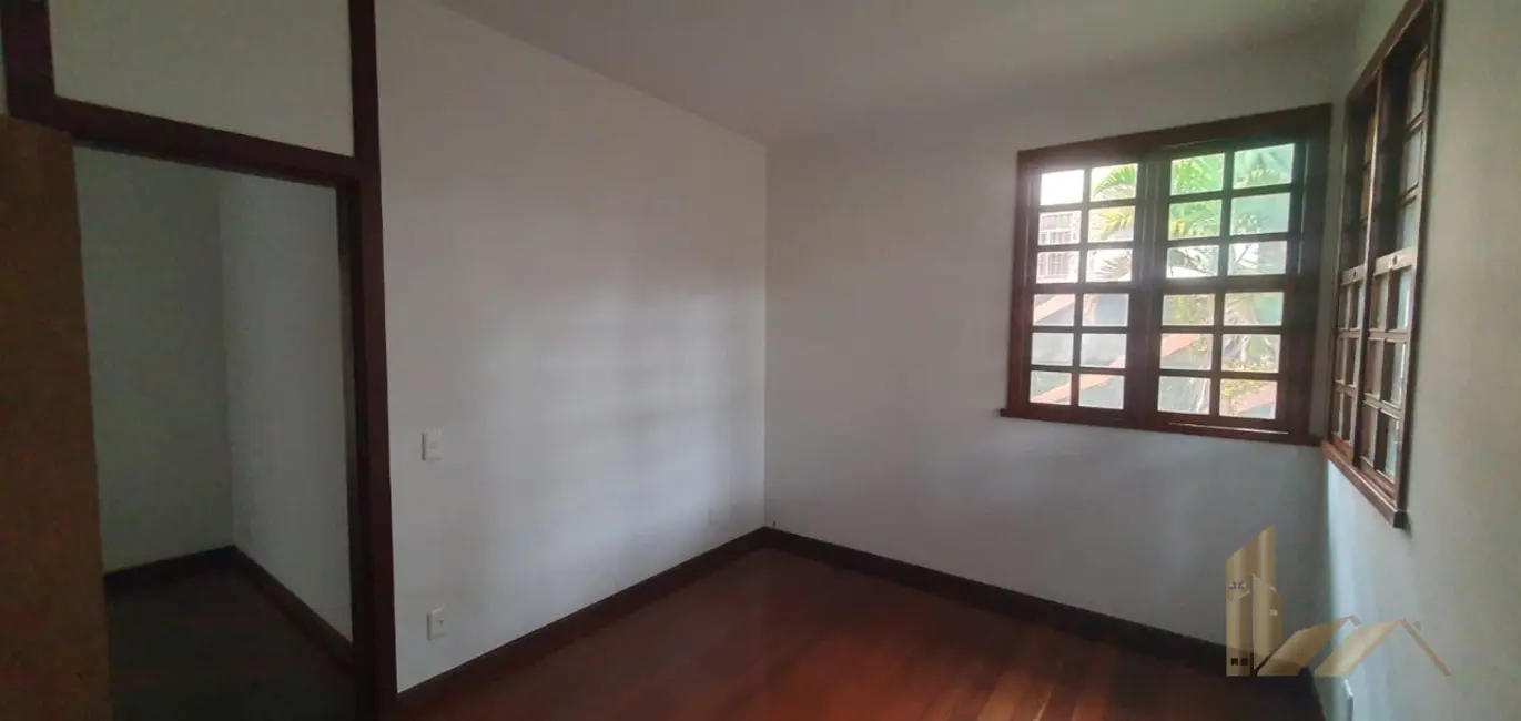 Casa com 5 quartos à venda, 371m2 em Planalto, Belo Horizonte - MG - imagem 9 Foto 9 de Casa com 5 quartos à venda, 371m2 em Planalto, Belo Horizonte - MG