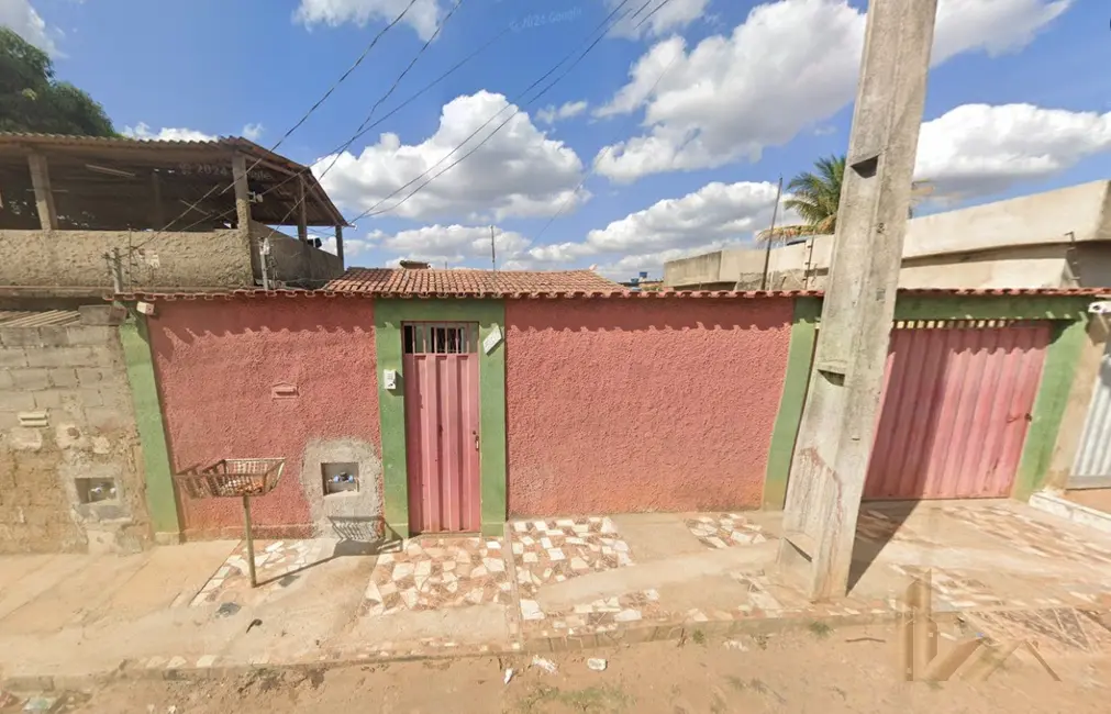 Foto 1 de Casa com 2 quartos à venda, 101m2 em Matozinhos - MG