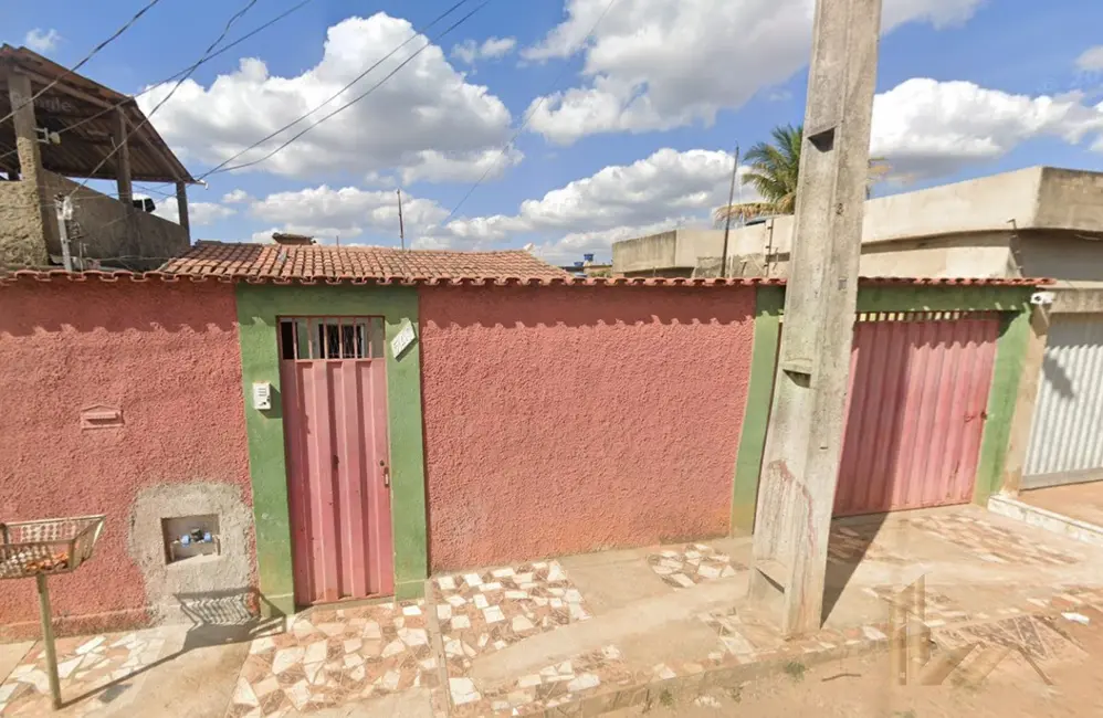 Foto 2 de Casa com 2 quartos à venda, 101m2 em Matozinhos - MG