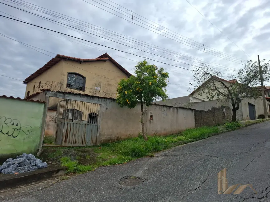 Foto 1 de Casa com 2 quartos à venda, 70m2 em Canaã, Belo Horizonte - MG