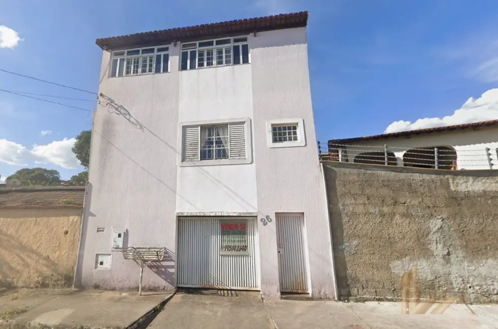 Foto 1 de Casa com 4 quartos à venda, 332m2 em Matozinhos - MG