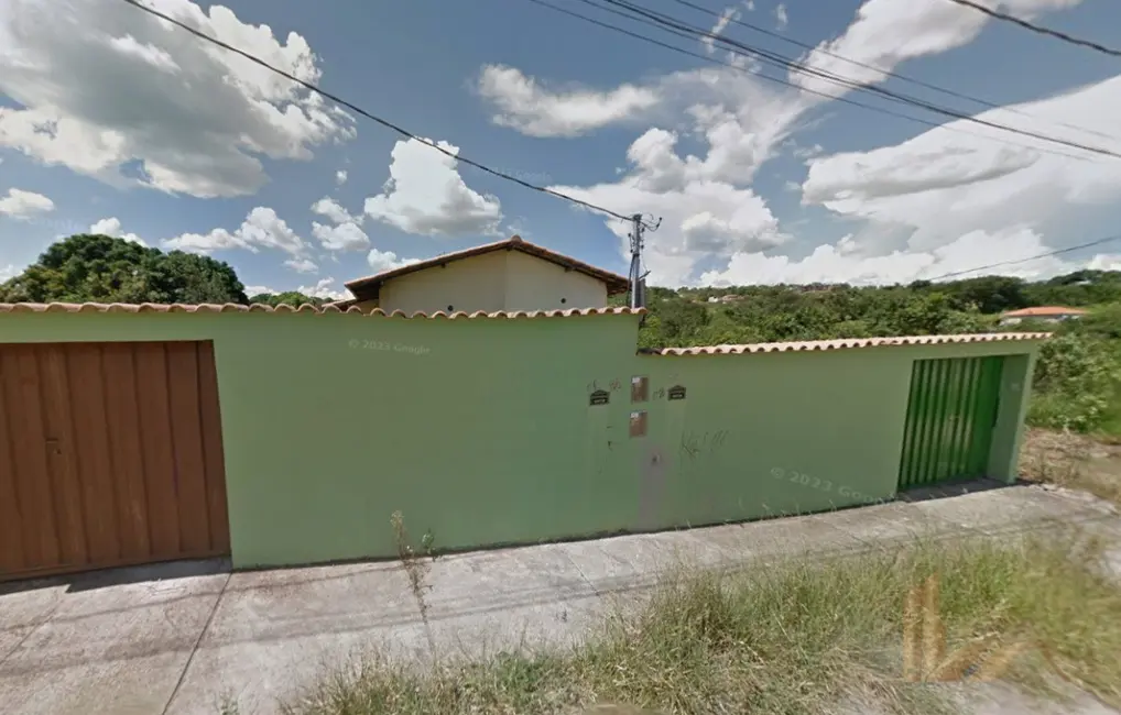 Foto 2 de Casa com 2 quartos à venda, 180m2 em Esmeraldas - MG