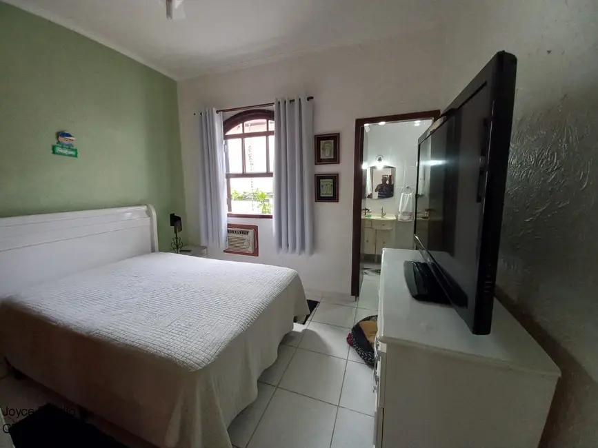 Foto 9 de Casa com 4 quartos à venda, 160m2 em Peruibe - SP