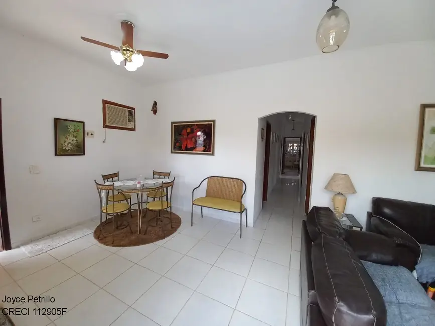 Foto 3 de Casa com 4 quartos à venda, 160m2 em Peruibe - SP