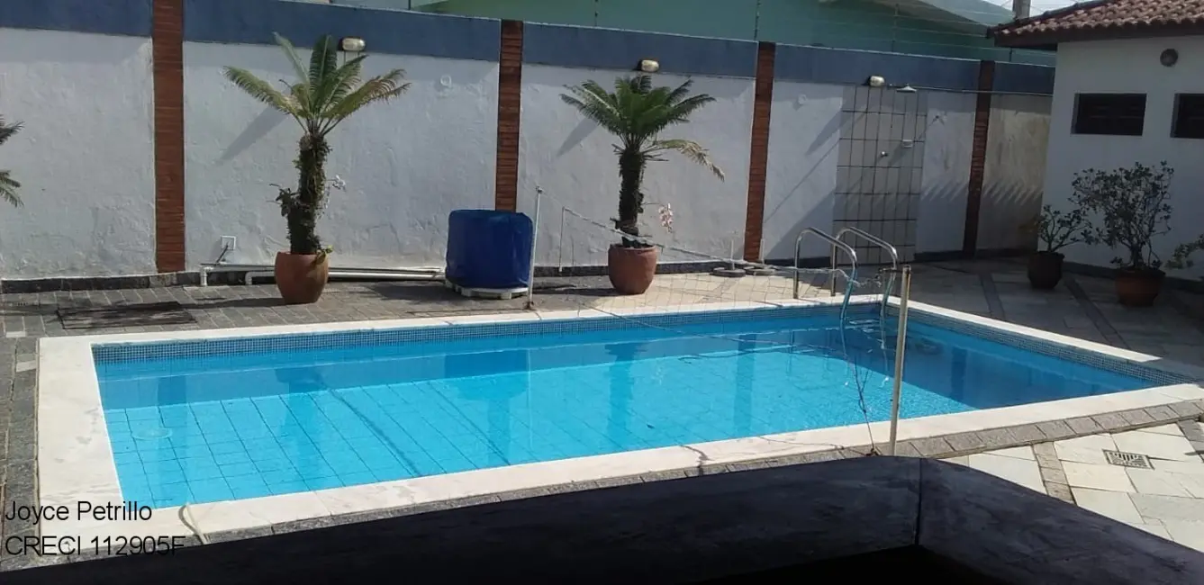 Casa com 7 quartos à venda, 300m2 em Peruibe - SP - imagem 8 Foto 8 de Casa com 7 quartos à venda, 300m2 em Peruibe - SP