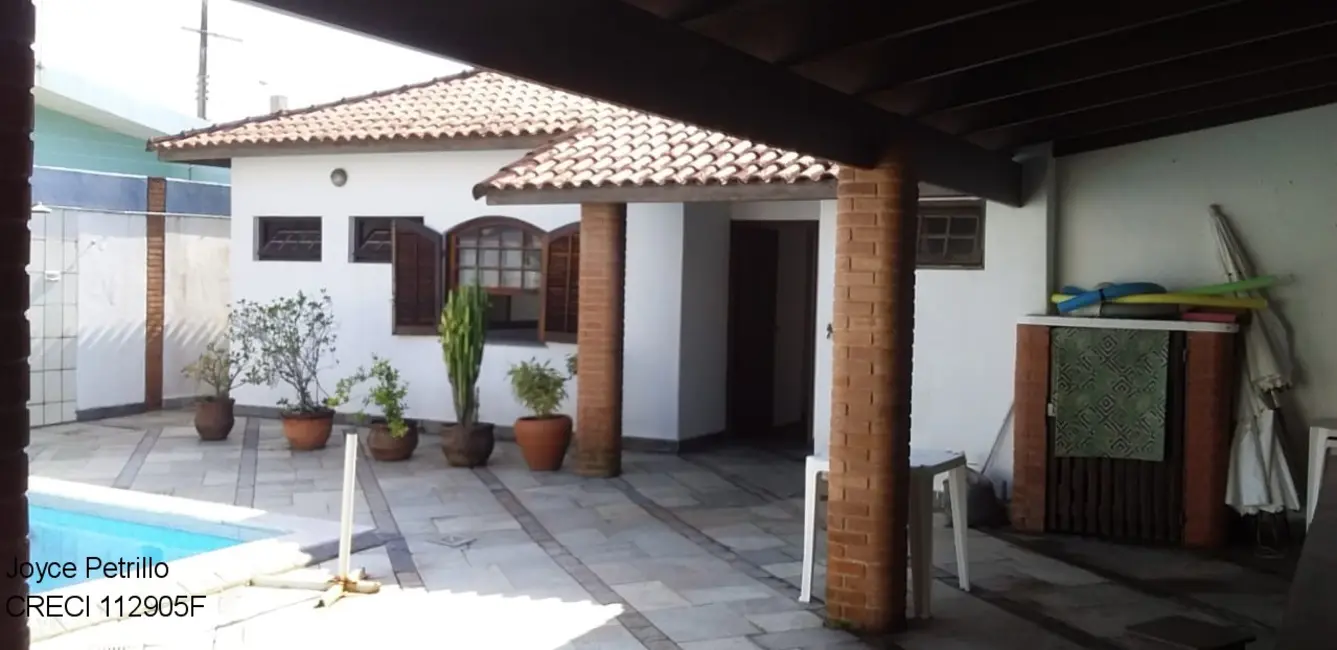 Casa com 7 quartos à venda, 300m2 em Peruibe - SP - imagem 7 Foto 7 de Casa com 7 quartos à venda, 300m2 em Peruibe - SP