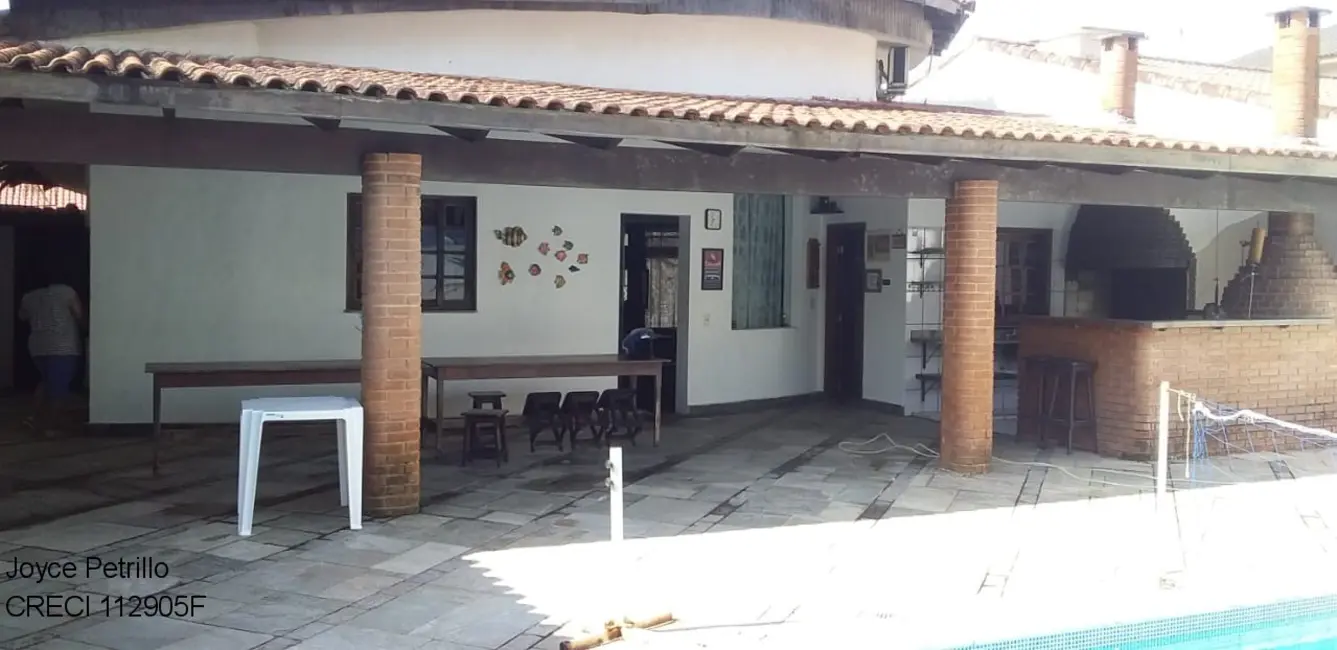 Casa com 7 quartos à venda, 300m2 em Peruibe - SP - imagem 6 Foto 6 de Casa com 7 quartos à venda, 300m2 em Peruibe - SP