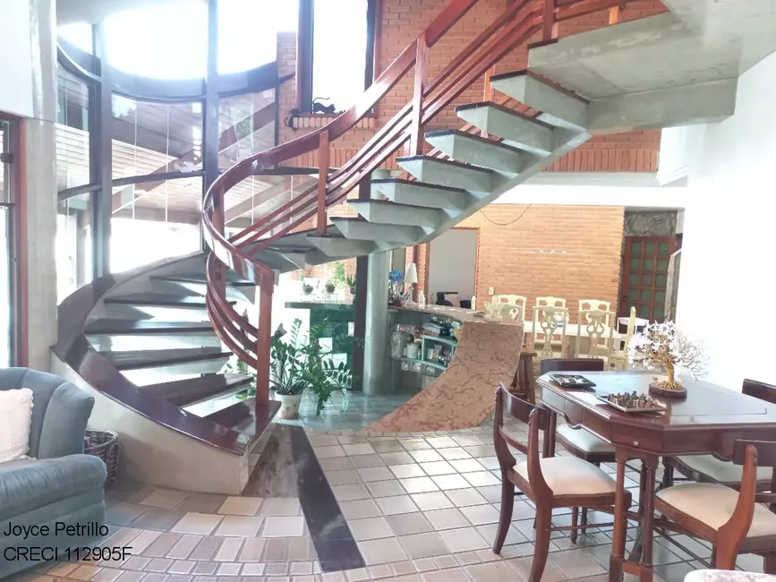 Casa com 5 quartos à venda, 350m2 em Peruibe - SP - imagem 5 Foto 5 de Casa com 5 quartos à venda, 350m2 em Peruibe - SP