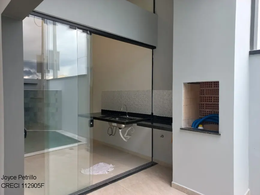 Foto 5 de Casa com 2 quartos à venda, 80m2 em Peruibe - SP