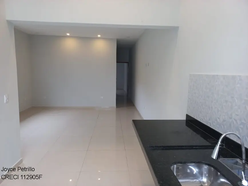 Foto 6 de Casa com 2 quartos à venda, 80m2 em Peruibe - SP