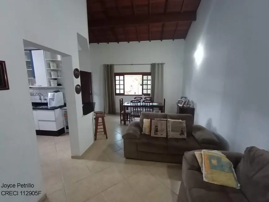 Casa com 2 quartos à venda, 130m2 em Peruibe - SP - imagem 3 Foto 3 de Casa com 2 quartos à venda, 130m2 em Peruibe - SP