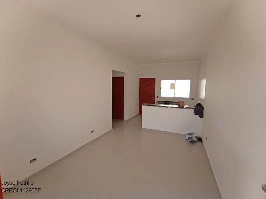 Foto 3 de Casa com 2 quartos à venda, 60m2 em Peruibe - SP