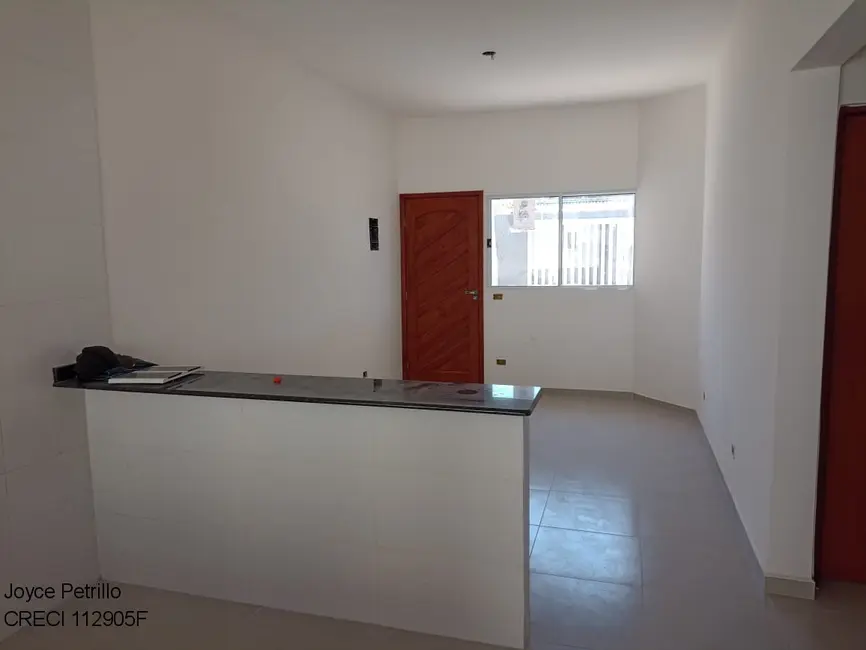 Foto 6 de Casa com 2 quartos à venda, 60m2 em Peruibe - SP
