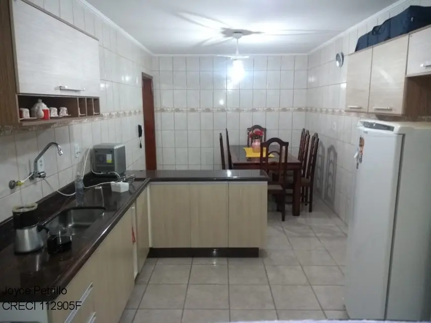 Apartamento com 3 quartos à venda, 100m2 em Centro, Peruibe - SP - imagem 5 Foto 5 de Apartamento com 3 quartos à venda, 100m2 em Centro, Peruibe - SP