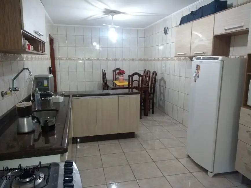 Apartamento com 3 quartos à venda, 100m2 em Centro, Peruibe - SP - imagem 6 Foto 6 de Apartamento com 3 quartos à venda, 100m2 em Centro, Peruibe - SP
