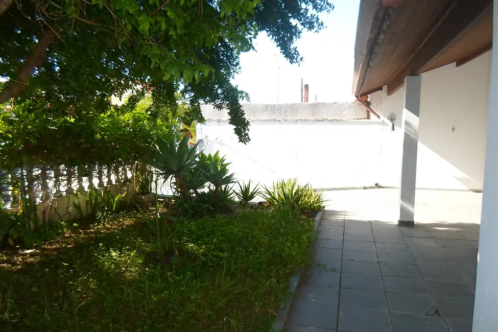 Casa com 3 quartos à venda, 150m2 em Peruibe - SP - imagem 4 Foto 4 de Casa com 3 quartos à venda, 150m2 em Peruibe - SP