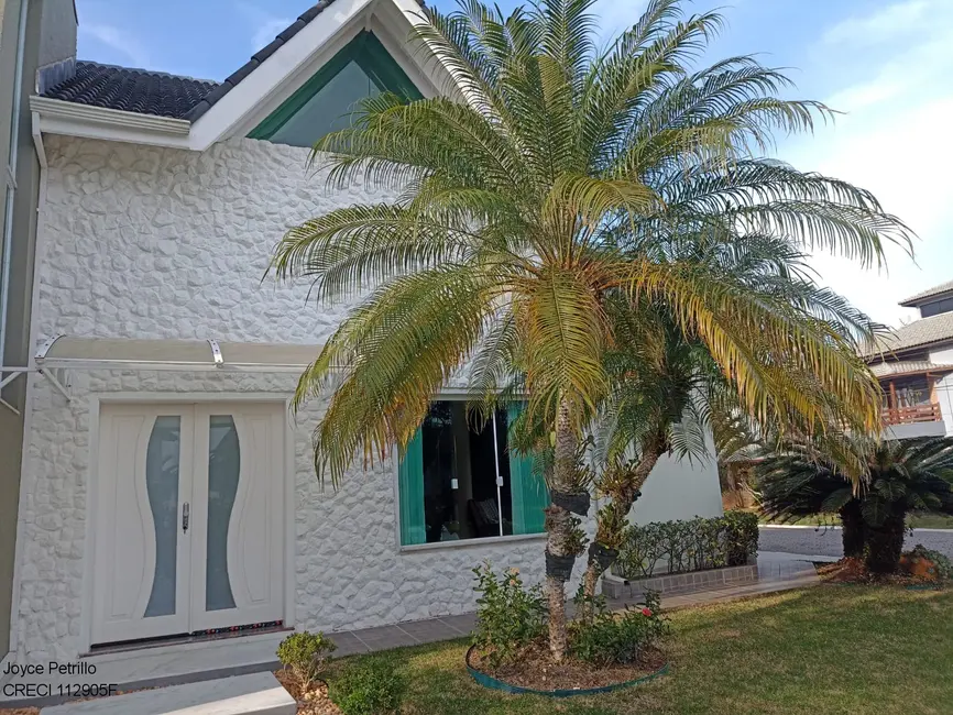 Casa de Condomínio com 5 quartos à venda, 220m2 em Peruibe - SP - imagem 3 Foto 3 de Casa de Condomínio com 5 quartos à venda, 220m2 em Peruibe - SP