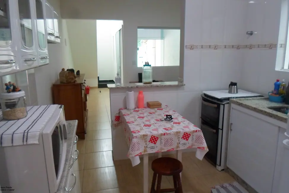 Casa com 2 quartos à venda, 80m2 em Peruibe - SP - imagem 3 Foto 3 de Casa com 2 quartos à venda, 80m2 em Peruibe - SP