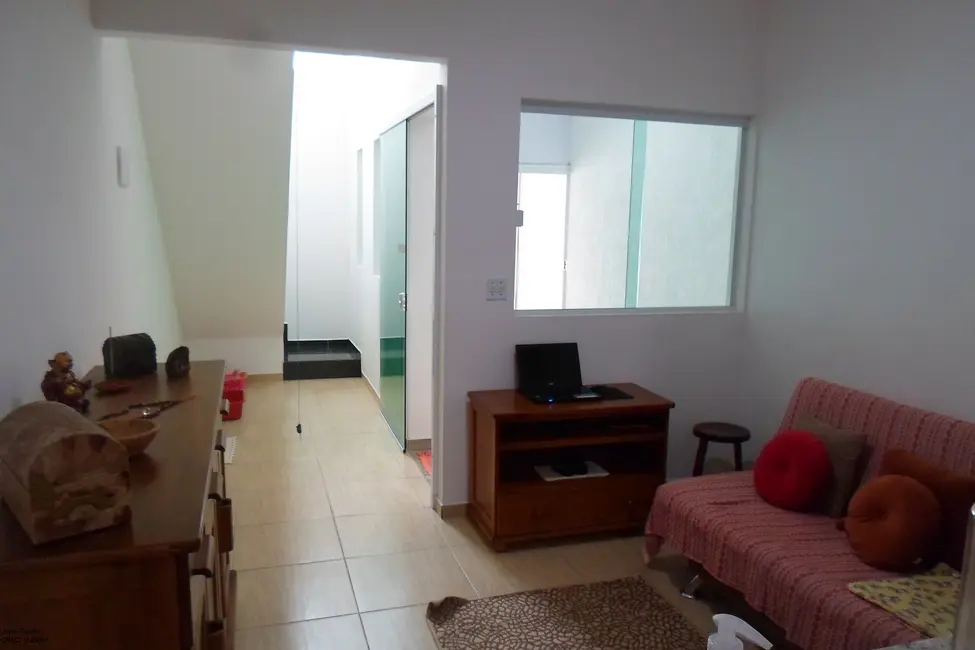Casa com 2 quartos à venda, 80m2 em Peruibe - SP - imagem 2 Foto 2 de Casa com 2 quartos à venda, 80m2 em Peruibe - SP