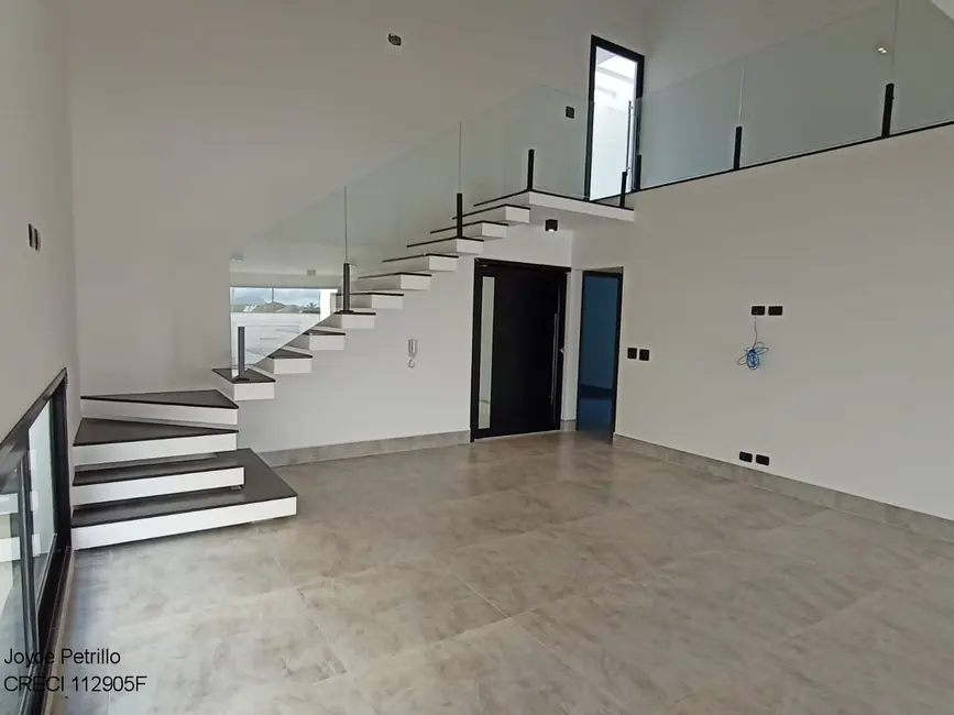 Casa com 5 quartos à venda, 280m2 em Peruibe - SP - imagem 5 Foto 5 de Casa com 5 quartos à venda, 280m2 em Peruibe - SP