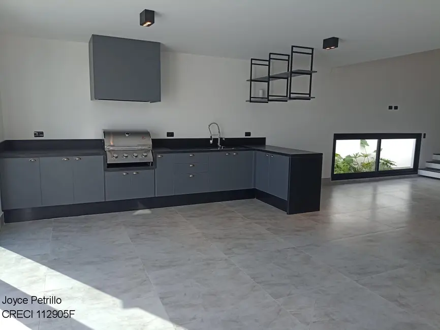 Casa com 5 quartos à venda, 280m2 em Peruibe - SP - imagem 8 Foto 8 de Casa com 5 quartos à venda, 280m2 em Peruibe - SP