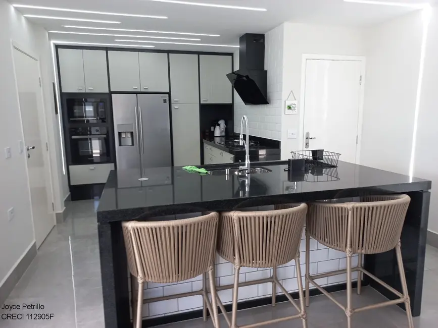 Casa com 4 quartos à venda, 330m2 em Peruibe - SP - imagem 6 Foto 6 de Casa com 4 quartos à venda, 330m2 em Peruibe - SP