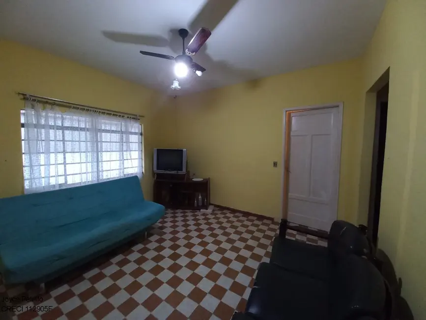 Casa com 2 quartos à venda, 90m2 em Peruibe - SP - imagem 3 Foto 3 de Casa com 2 quartos à venda, 90m2 em Peruibe - SP