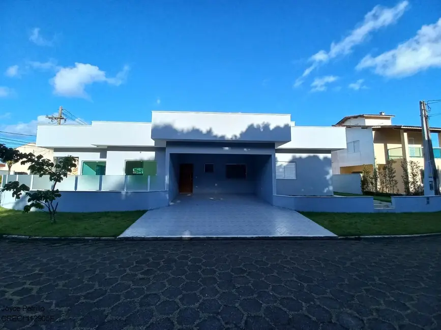 Casa com 4 quartos à venda, 140m2 em Peruibe - SP - imagem 4 Foto 4 de Casa com 4 quartos à venda, 140m2 em Peruibe - SP
