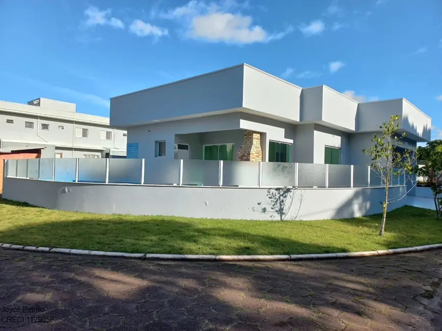 Foto 1 de Casa com 4 quartos à venda, 140m2 em Peruibe - SP