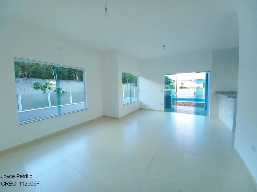 Casa com 4 quartos à venda, 140m2 em Peruibe - SP - imagem 9 Foto 9 de Casa com 4 quartos à venda, 140m2 em Peruibe - SP