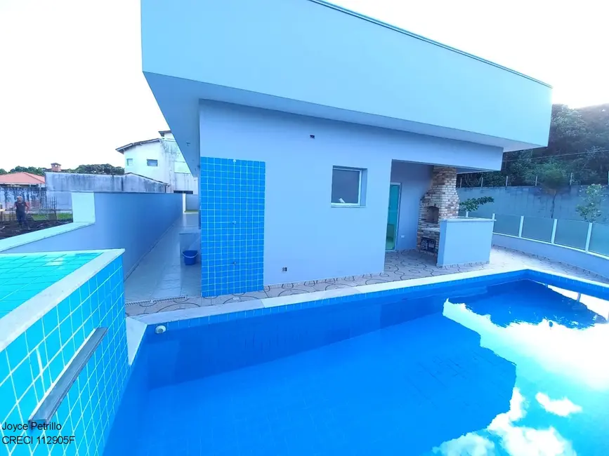 Casa com 4 quartos à venda, 140m2 em Peruibe - SP - imagem 6 Foto 6 de Casa com 4 quartos à venda, 140m2 em Peruibe - SP