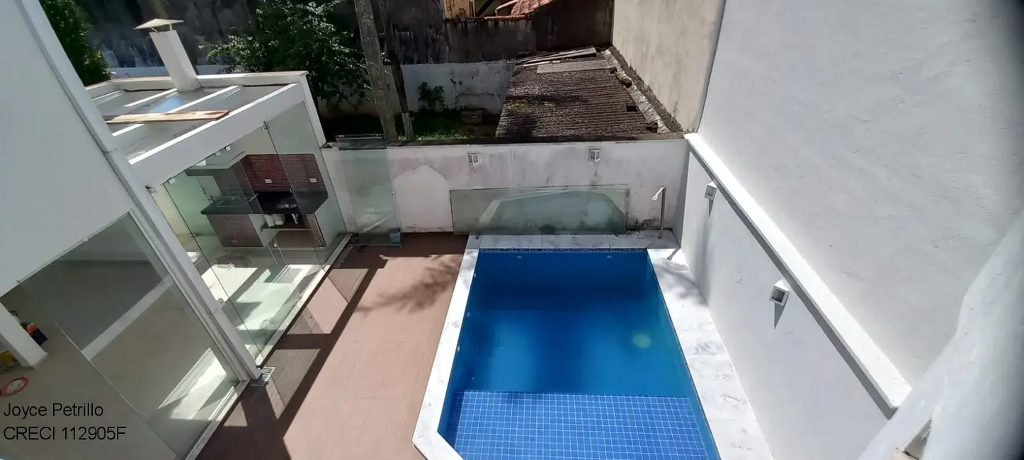 Casa com 3 quartos à venda, 199m2 em Peruibe - SP - imagem 7 Foto 7 de Casa com 3 quartos à venda, 199m2 em Peruibe - SP