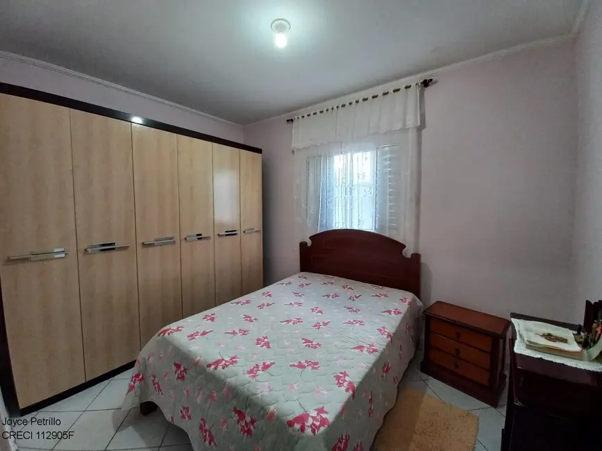 Foto 7 de Casa com 2 quartos à venda, 70m2 em Peruibe - SP