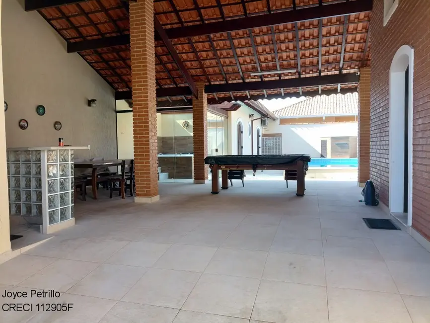 Casa com 4 quartos à venda, 300m2 em Peruibe - SP - imagem 5 Foto 5 de Casa com 4 quartos à venda, 300m2 em Peruibe - SP