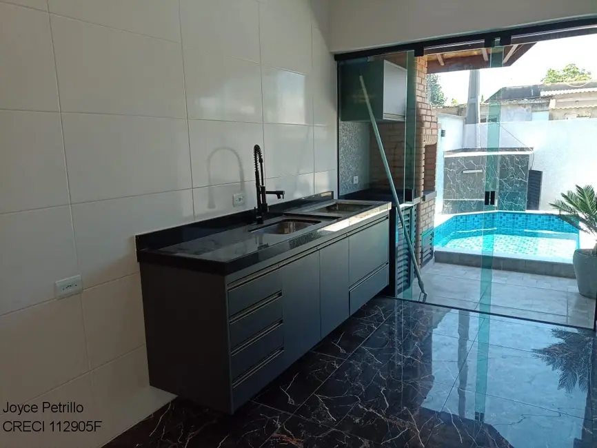 Casa com 2 quartos à venda, 72m2 em Peruibe - SP - imagem 8 Foto 8 de Casa com 2 quartos à venda, 72m2 em Peruibe - SP