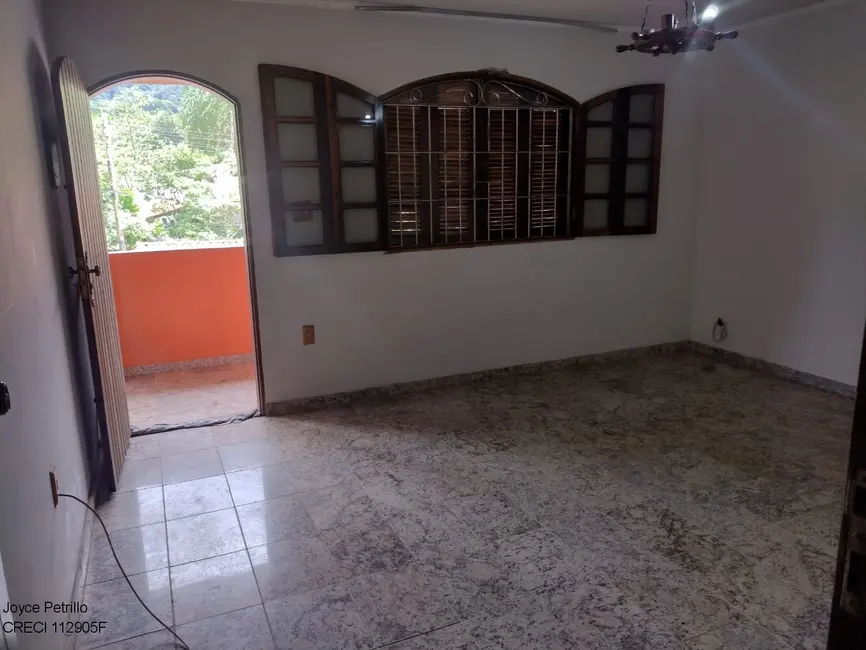 Casa com 2 quartos à venda, 260m2 em Peruibe - SP - imagem 4 Foto 4 de Casa com 2 quartos à venda, 260m2 em Peruibe - SP