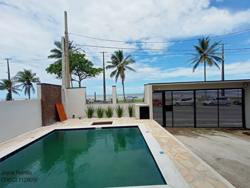 Casa com 4 quartos à venda, 160m2 em Peruibe - SP - imagem 4 Foto 4 de Casa com 4 quartos à venda, 160m2 em Peruibe - SP