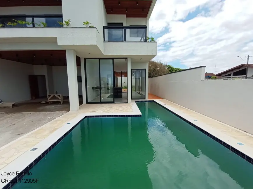 Casa com 4 quartos à venda, 160m2 em Peruibe - SP - imagem 3 Foto 3 de Casa com 4 quartos à venda, 160m2 em Peruibe - SP