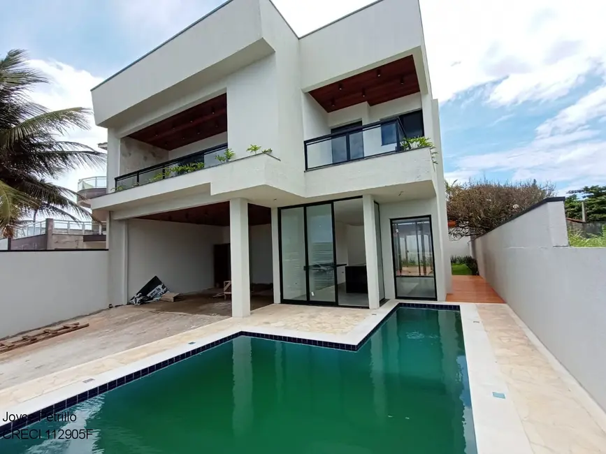 Foto 1 de Casa com 4 quartos à venda, 160m2 em Peruibe - SP