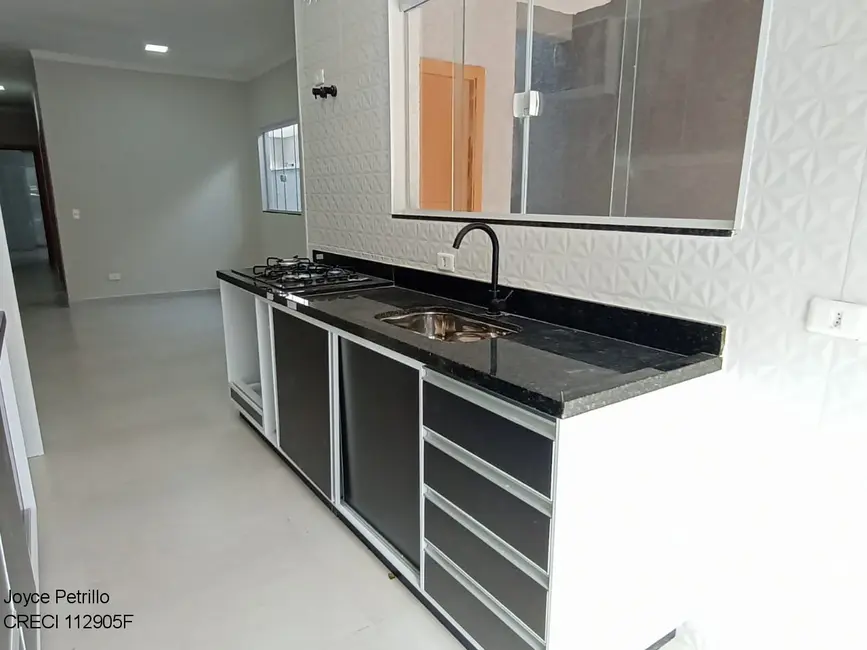 Casa com 2 quartos à venda, 85m2 em Peruibe - SP - imagem 8 Foto 8 de Casa com 2 quartos à venda, 85m2 em Peruibe - SP