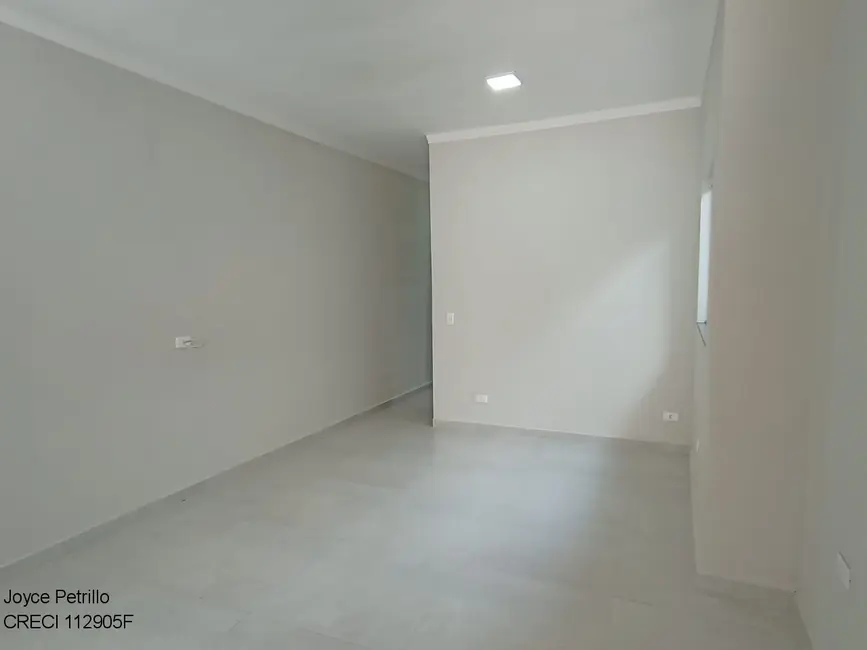 Casa com 2 quartos à venda, 85m2 em Peruibe - SP - imagem 2 Foto 2 de Casa com 2 quartos à venda, 85m2 em Peruibe - SP